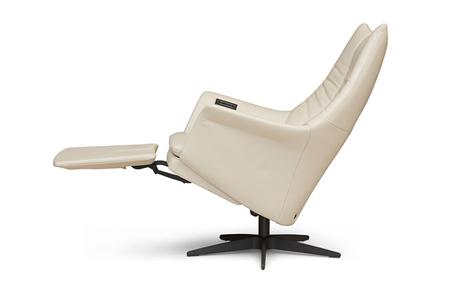  - Leather armchair , Model Graeham